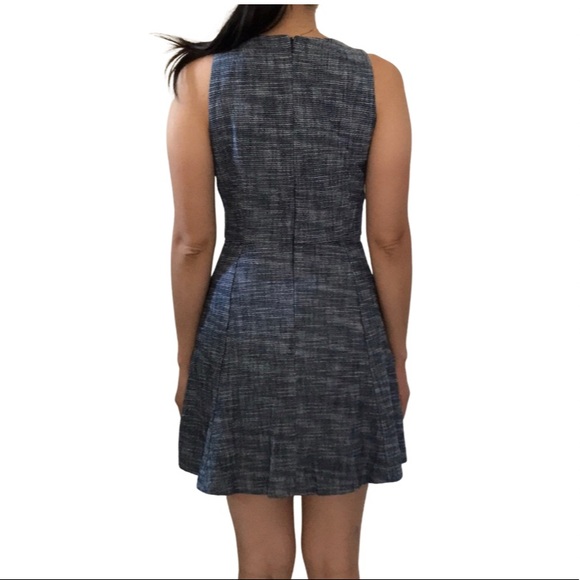 GAP Sleeveless Dress with Pockets - Picture 2 of 7